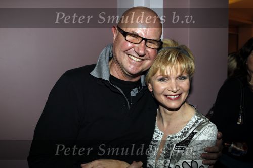 Haarlem 8 maart 2010
Premiere als de dood in de stadsschouwburg van haarlem. Renee Soutendijk met man Ted Lensen
Peter Smulders bv