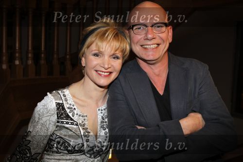 Haarlem 8 maart 2010
Premiere als de dood in de stadsschouwburg van haarlem. Renee Soutendijk met pruik en cast oa Sjoerd Pleissier
Peter Smulders bv