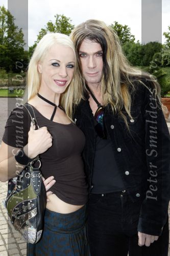 Kaatsheuvel 2 augustus 2009
Premiere show in de efteling. Marlies idols met Robby Valentine
Peter Smulders bv