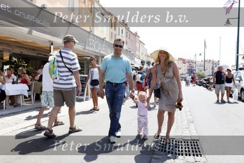 Sant Tropez 7 augustus 2009
Robert Claudia en Olivia Schoemacher op vakantie in sant Tropez.
Peter Smulders bv