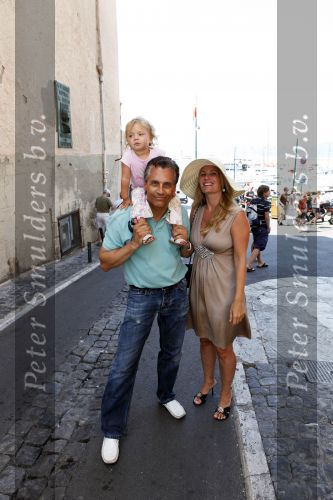 Sant Tropez 7 augustus 2009
Robert Claudia en Olivia Schoemacher op vakantie in sant Tropez.
Peter Smulders bv