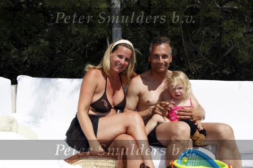 Sant Tropez 7 augustus 2009
Robert Claudia en Olivia Schoemacher op vakantie in sant Tropez.
Peter Smulders bv