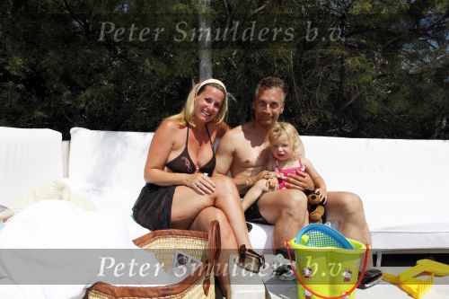 Sant Tropez 7 augustus 2009
Robert Claudia en Olivia Schoemacher op vakantie in sant Tropez.
Peter Smulders bv