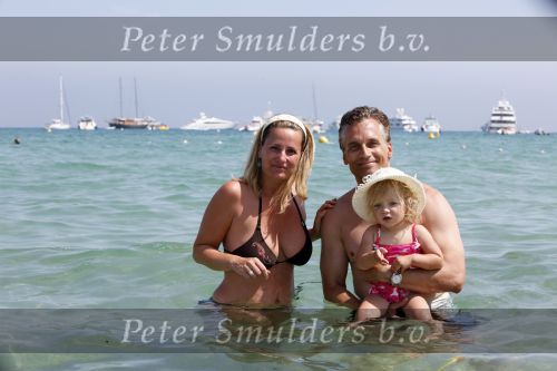 Sant Tropez 7 augustus 2009
Robert Claudia en Olivia Schoemacher op vakantie in sant Tropez.
Peter Smulders bv