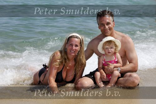 Sant Tropez 7 augustus 2009
Robert Claudia en Olivia Schoemacher op vakantie in sant Tropez.
Peter Smulders bv
