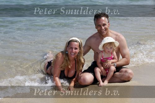 Sant Tropez 7 augustus 2009
Robert Claudia en Olivia Schoemacher op vakantie in sant Tropez.
Peter Smulders bv