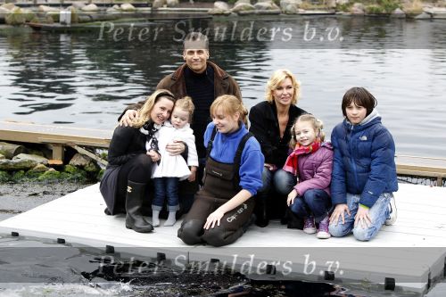 Harderwijk 20 maart 2010
Premiere show in het dolfinarium. Robert Schoemacher met zij vrouw Claudia vriendin Anja en Kinderen Moos Livia en Andjelica
Peter Smulders bv