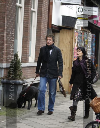 Amsterdam 6 februari 2010
Robert en Roos ten Brink aan het winkelen met de hond.
Peter Smulders bv