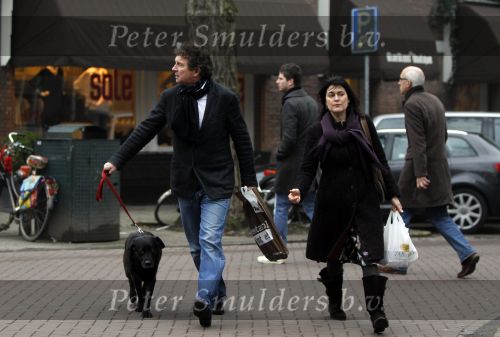 Amsterdam 6 februari 2010
Robert en Roos ten Brink aan het winkelen met de hond.
Peter Smulders bv