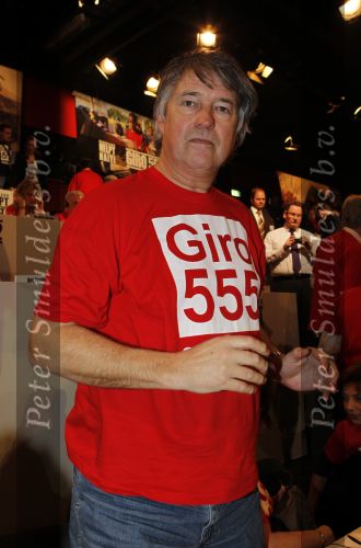 Hilversum 21 januari 2010
Rtl SBS en de NOS hebben samen een tv programma en aktie in elkaar gedraaid om zoveel mogelijk geld op te halen voor giro 55 ten bate van Haiti. Ron Brandsteder
Peter Smulders bv