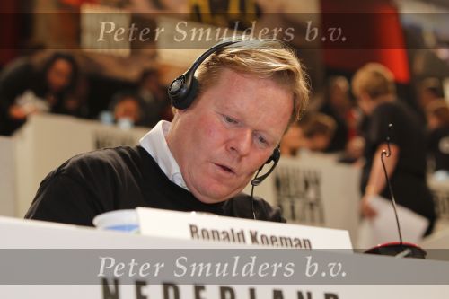 Hilversum 21 januari 2010
Rtl SBS en de NOS hebben samen een tv programma en aktie in elkaar gedraaid om zoveel mogelijk geld op te halen voor giro 55 ten bate van Haiti. Guus Hiddink en Ronald Koeman
Peter Smulders bv