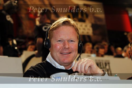 Hilversum 21 januari 2010
Rtl SBS en de NOS hebben samen een tv programma en aktie in elkaar gedraaid om zoveel mogelijk geld op te halen voor giro 55 ten bate van Haiti. Guus Hiddink en Ronald Koeman
Peter Smulders bv