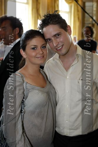 Amsterdam 30 juni 2009
Presentatie wassen beeld Madame tussaud van Gerard Joling bij het amstel hotel. Roxeanne Hazes met een vriend
Peter Smulders bv