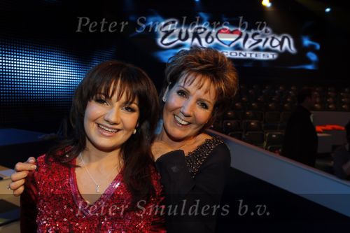 Baarn 7 februari 2010
Finale Nationale songfestival. Sieneke met marianne Weber en Pierre Kartner
Peter Smulders bv
