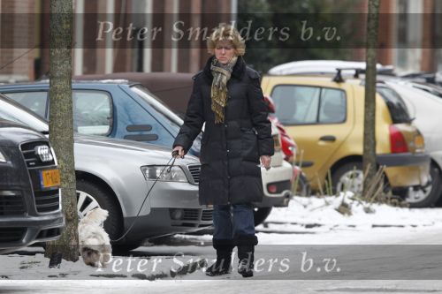 Amsterdam 13 januari 2010
Simone Kleinsma met hondje in de sneeuw.
Peter Smulders bv