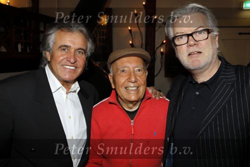 Leiden 19 januari 2010
Presenatie boek van de zangeres zonder naam geschreven door Ben Holthuis en de nieuwe cd. Sjef Scholte met Johnny en Adriaan Hoes
Peter Smulders bv