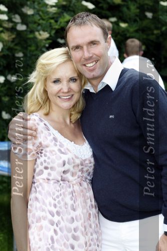 De Goorn 20 juni 2009
Sonja Bakker met man Koen en hun 2 zoons in hun tuin.
Peter Smulders bv