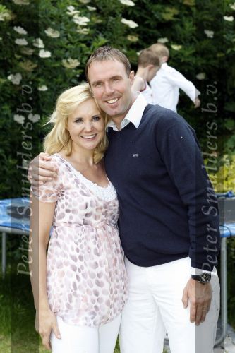 De Goorn 20 juni 2009
Sonja Bakker met man Koen en hun 2 zoons in hun tuin.
Peter Smulders bv
