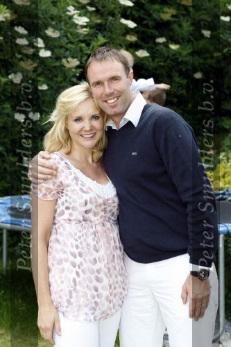 De Goorn 20 juni 2009
Sonja Bakker met man Koen en hun 2 zoons in hun tuin.
Peter Smulders bv