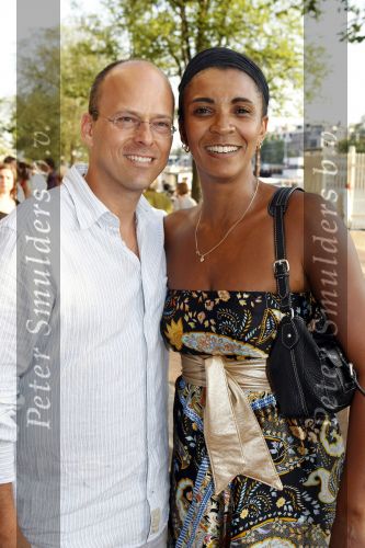 Amsterdam 6 augustus 2009
Premiere circus Stiletto in Carre. Sophia Wezer met man
Peter Smulders bv