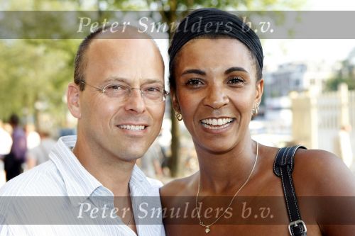 Amsterdam 6 augustus 2009
Premiere circus Stiletto in Carre. Sophia Wezer met man
Peter Smulders bv