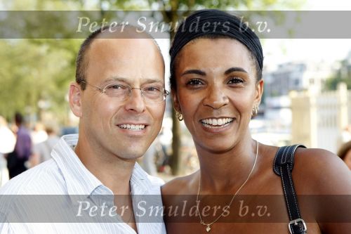 Amsterdam 6 augustus 2009
Premiere circus Stiletto in Carre. Sophia Wezer met man
Peter Smulders bv