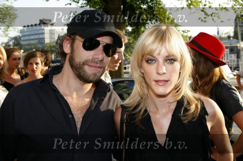 Amsterdam 6 augustus 2009
Premiere circus Stiletto in Carre. Stacey Rookhuizen met vriend
Peter Smulders bv
