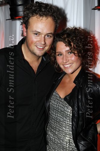 Uitgeest 18 januari 2010
Nieuwjaars feest van Henk Geels in Bobs Party saloon. Danny Bakkum met zijn vriendin Steffie Popsatrs
Peter Smulders bv