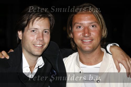 Utrecht 9 juni 2009
Wesley Sneijder viert zijn 25e verjaardag in Filemon. Steinar Dietz met Quinten de Graaf
Peter Smulders bv