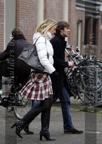 Amsterdam 16 januari 2010
Susan Smit met haar vriend aan het winkelen op de cornelis schuytstraat.
Peter Smulders bv