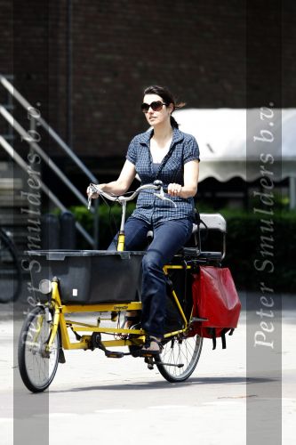 Amsterdam 13 juni 2009
Susan Visser op haar bakfiets.
Peter Smulders bv