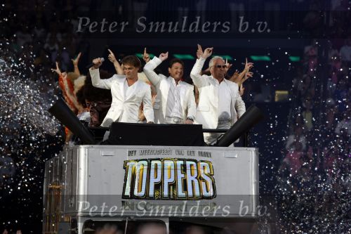 Amsterdam 13 juni 2009
De Toppers in concert in de arena met Rene Froger Gordon en Jeroen v d Boom.
Peter Smulders bv