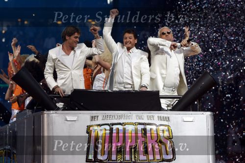 Amsterdam 13 juni 2009
De Toppers in concert in de arena met Rene Froger Gordon en Jeroen v d Boom.
Peter Smulders bv