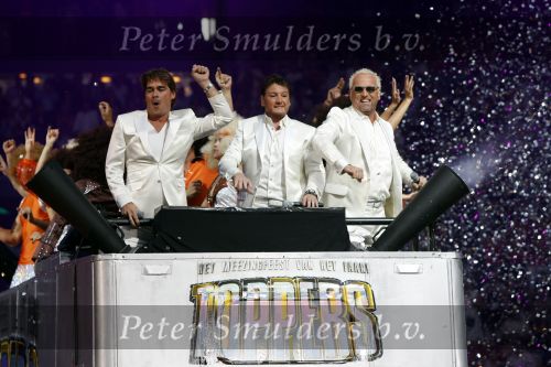 Amsterdam 13 juni 2009
De Toppers in concert in de arena met Rene Froger Gordon en Jeroen v d Boom.
Peter Smulders bv