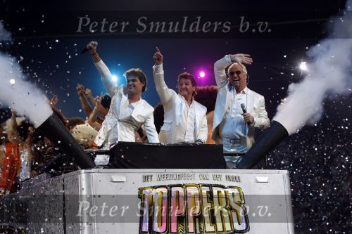 Amsterdam 13 juni 2009
De Toppers in concert in de arena met Rene Froger Gordon en Jeroen v d Boom.
Peter Smulders bv