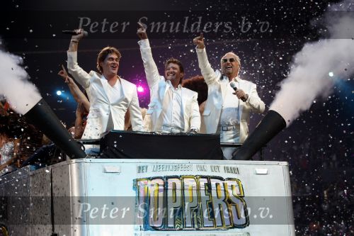 Amsterdam 13 juni 2009
De Toppers in concert in de arena met Rene Froger Gordon en Jeroen v d Boom.
Peter Smulders bv