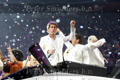 Amsterdam 13 juni 2009
De Toppers in concert in de arena met Rene Froger Gordon en Jeroen v d Boom.
Peter Smulders bv