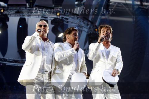 Amsterdam 13 juni 2009
De Toppers in concert in de arena met Rene Froger Gordon en Jeroen v d Boom.
Peter Smulders bv