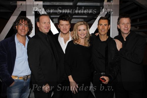 Amsterdam 28 januari 2010
Voorjaarspresentatie SBS6 Net 5 en Veronica in de convention Factory. Uri geller met Beau v Erven Dorens Tooske Ragas en de jury
Peter Smulders bv