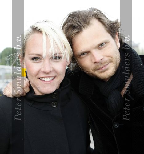 Amsterdam 3 juni 2009
Uitreiking van de glamour awards. Wende Sneijder met vriend
Peter Smulders bv