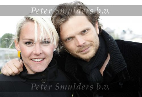 Amsterdam 3 juni 2009
Uitreiking van de glamour awards. Wende Sneijder met vriend
Peter Smulders bv