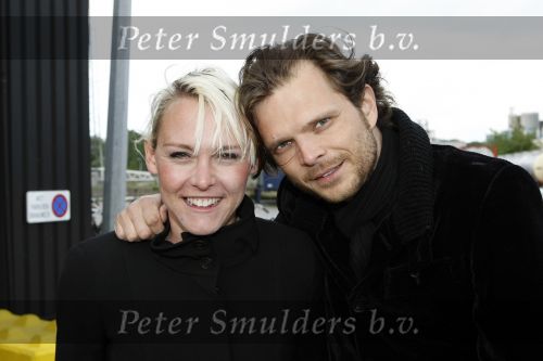 Amsterdam 3 juni 2009
Uitreiking van de glamour awards. Wende Sneijder met vriend
Peter Smulders bv
