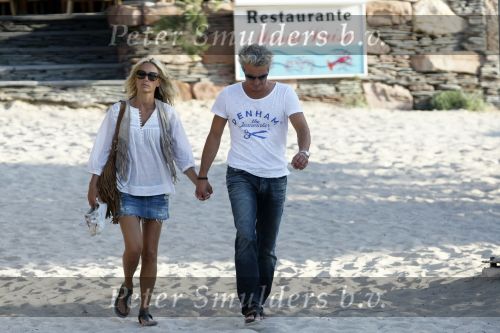 Ibiza 10 juli 2009
Wendy v  Dijk met zoontje Sem en vriend Erland Galjaard op vakantie 
Peter Smulders bv