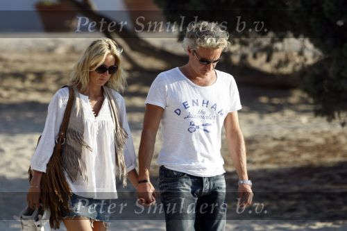 Ibiza 10 juli 2009
Wendy v  Dijk met zoontje Sem en vriend Erland Galjaard op vakantie 
Peter Smulders bv
