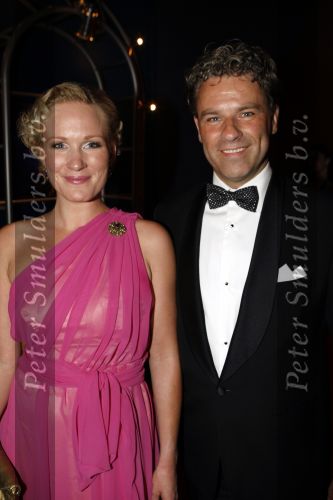 Hilversum 8 juni 2009
Uitreiking musical awards in studio 22. Wieneke Remmers met vriend
Peter Smulders bv