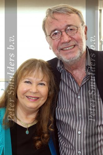 Oud Loosdrecht, 11 Maart 2010
Receptie t.g.v. 50 jaar artiest zijn van Anneke Gronloh
Wieteke v Dort met haar man
Foto Peter Smulders BV
