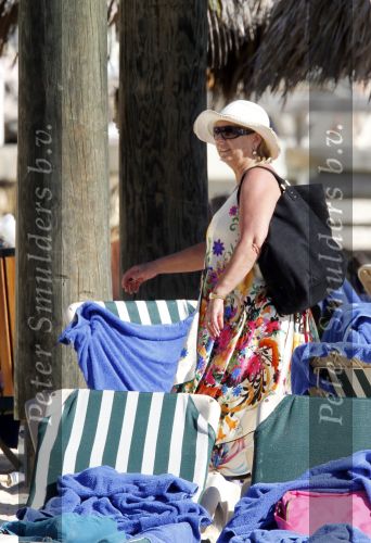 Curacao 1 januari 2010
Willeke Alberti op het strand op Curacao
Peter Smulders bv
