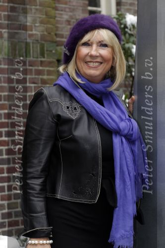 Amsterdam 25 januari 2010
Presentatie als de dood. ..met Renee Soutendijk Sjoerd Pleijsier Diana Dobbelam Samora Bergtop en Titus Boonstra. Willeke Alberti
Peter Smulders bv