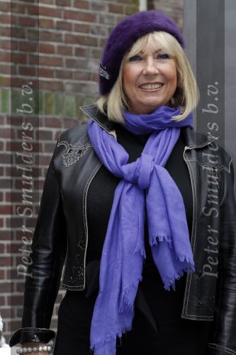 Amsterdam 25 januari 2010
Presentatie als de dood. ..met Renee Soutendijk Sjoerd Pleijsier Diana Dobbelam Samora Bergtop en Titus Boonstra. Willeke Alberti
Peter Smulders bv