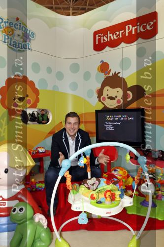 Amsterdam 17 februari 2010
Winston Gerschtanowitz bij fisherprice op de 9 maanden beurs.
Peter Smulders bv